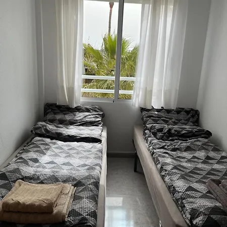 Апартаменты Casa Pasztor La Mata, Leandros, Calle Gerona *