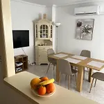 Casa Pasztor La Mata, Leandros, Calle Gerona
